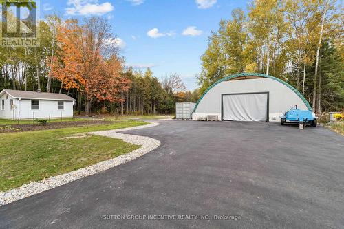 7941 10 Sideroad, Innisfil, ON - Outdoor