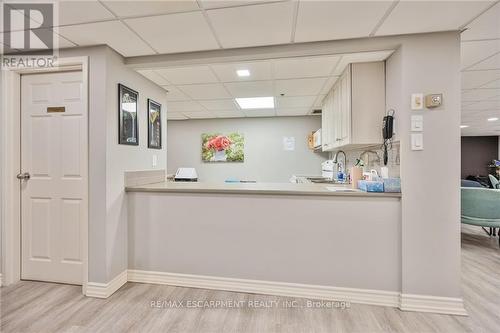 201 - 1237 North Shore Boulevard E, Burlington (Brant), ON - Indoor