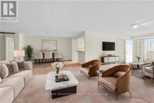 201 - 1237 North Shore Boulevard E, Burlington, ON - Indoor Photo Showing Living Room