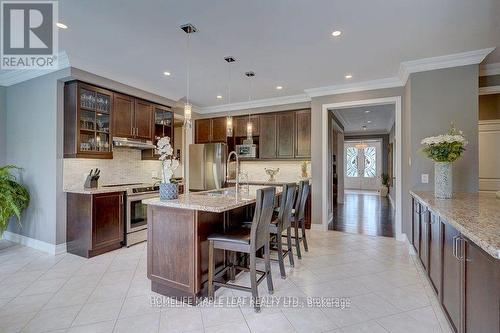 14 Mccandless Court N, Caledon, ON - Indoor Photo Showing Kitchen With Upgraded Kitchen