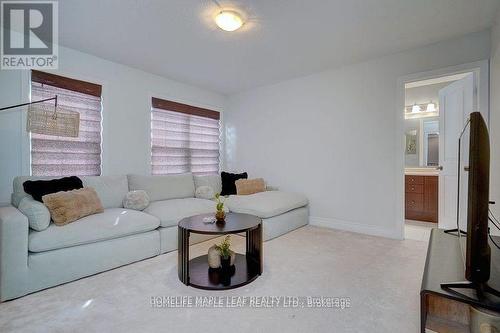 14 Mccandless Court N, Caledon, ON - Indoor Photo Showing Living Room