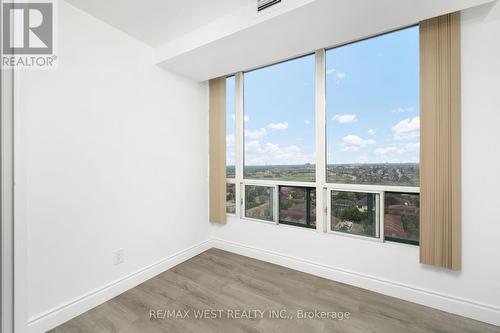 1809 - 155 Hillcrest Avenue, Mississauga, ON - Indoor Photo Showing Other Room