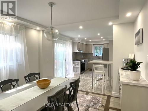 73 Wright Crescent, Caledon, ON - Indoor Photo Showing Dining Room