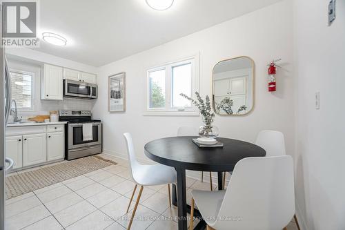 831 Maple Avenue, Milton (Dorset Park), ON - Indoor Photo Showing Dining Room