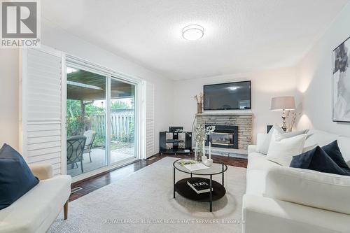 831 Maple Avenue, Milton (Dorset Park), ON - Indoor Photo Showing Living Room With Fireplace