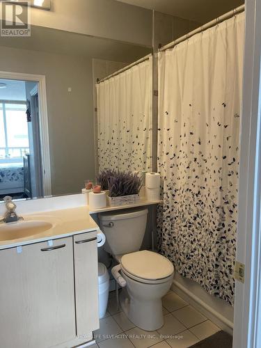 703 - 1 Belvedere Court, Brampton (Downtown Brampton), ON - Indoor Photo Showing Bathroom