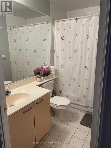 703 - 1 Belvedere Court, Brampton (Downtown Brampton), ON - Indoor Photo Showing Bathroom