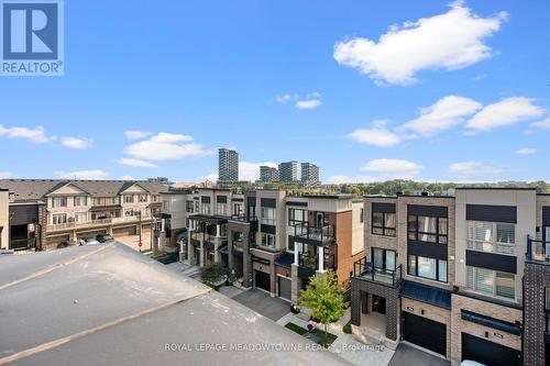 3047 Cascade Common, Oakville, ON - Outdoor With Balcony