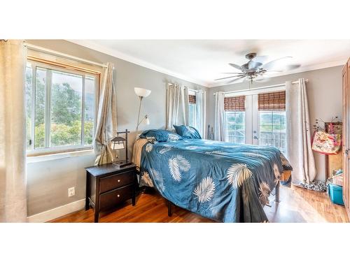 2816 Highway 3, Erickson, BC - Indoor Photo Showing Bedroom