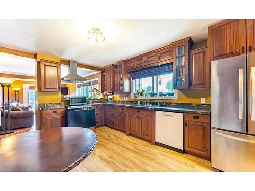 2816 Highway 3, Erickson, BC - Indoor Photo Showing Kitchen