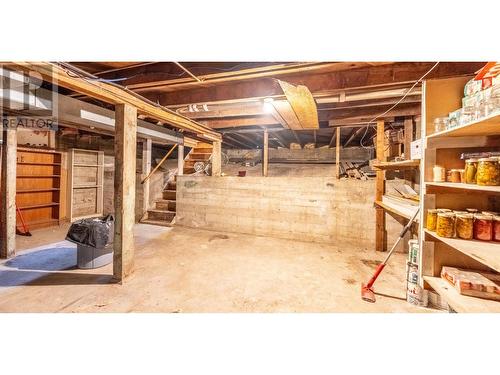 2816 3 Highway, Erickson, BC - Indoor Photo Showing Basement