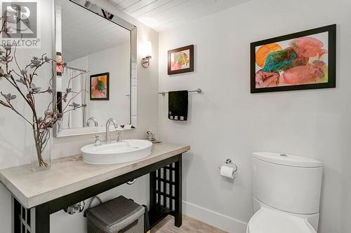 1370 Bear Creek Road, West Kelowna, BC - Indoor Photo Showing Bathroom