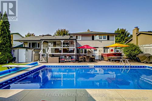 415 Jane Avenue, Oshawa (Northglen), ON - Outdoor With In Ground Pool