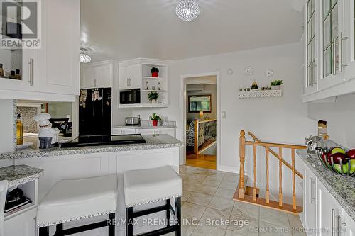 415 Jane Avenue, Oshawa (Northglen), ON - Indoor Photo Showing Kitchen