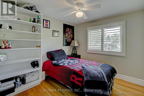 415 Jane Avenue, Oshawa, ON - Indoor Photo Showing Bedroom