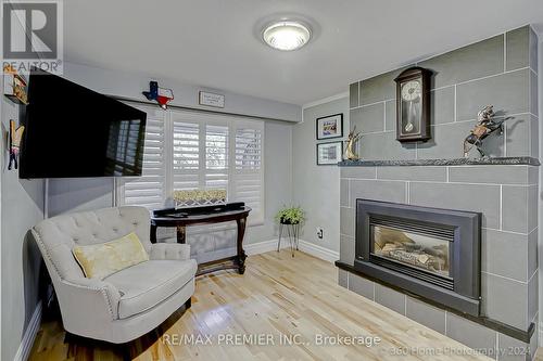 415 Jane Avenue, Oshawa (Northglen), ON - Indoor Photo Showing Living Room With Fireplace