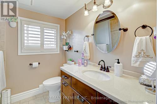 415 Jane Avenue, Oshawa, ON - Indoor Photo Showing Bathroom