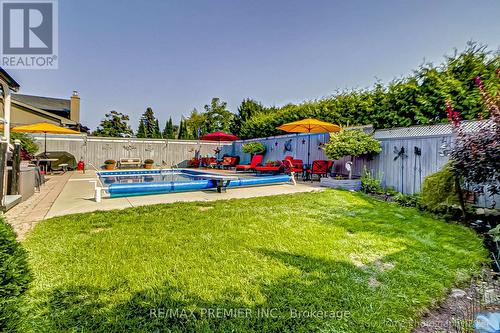 415 Jane Avenue, Oshawa, ON - Outdoor With In Ground Pool With Backyard