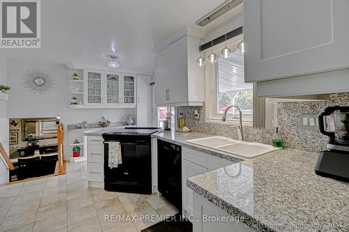 415 Jane Avenue, Oshawa, ON - Indoor Photo Showing Kitchen With Double Sink