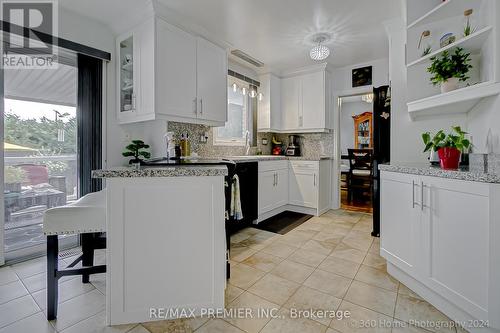 415 Jane Avenue, Oshawa, ON - Indoor Photo Showing Kitchen