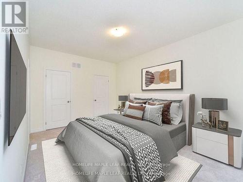 6 Griffith Street N, Aurora (Bayview Northeast), ON - Indoor Photo Showing Bedroom