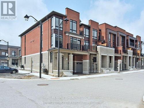 6 Griffith Street N, Aurora (Bayview Northeast), ON - Outdoor With Facade