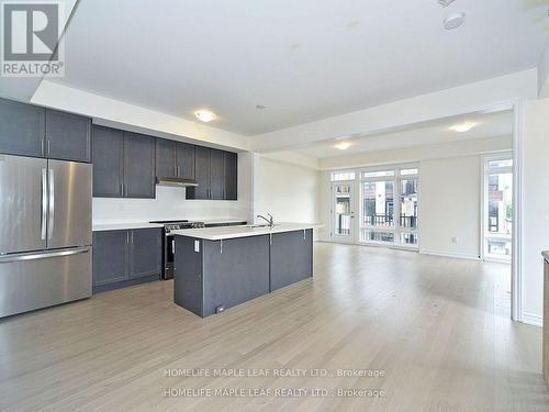 6 Griffith Street N, Aurora (Bayview Northeast), ON - Indoor Photo Showing Kitchen