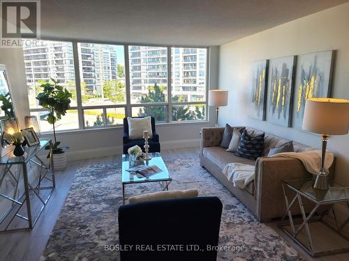 510 - 48 Suncrest Boulevard, Markham (Commerce Valley), ON - Indoor Photo Showing Living Room