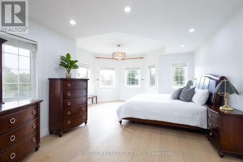 2429 Aztec Gate, Oakville (West Oak Trails), ON - Indoor Photo Showing Bedroom