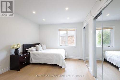 2429 Aztec Gate, Oakville (West Oak Trails), ON - Indoor Photo Showing Bedroom