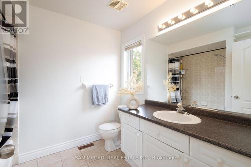 2429 Aztec Gate, Oakville (West Oak Trails), ON - Indoor Photo Showing Bathroom