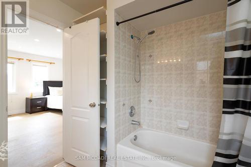 2429 Aztec Gate, Oakville (West Oak Trails), ON - Indoor Photo Showing Bathroom