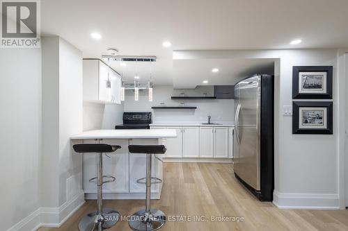 2429 Aztec Gate, Oakville (West Oak Trails), ON - Indoor Photo Showing Kitchen