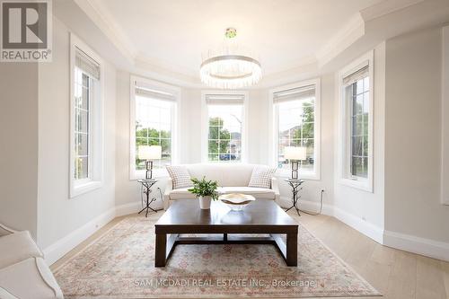 2429 Aztec Gate, Oakville (West Oak Trails), ON - Indoor Photo Showing Living Room