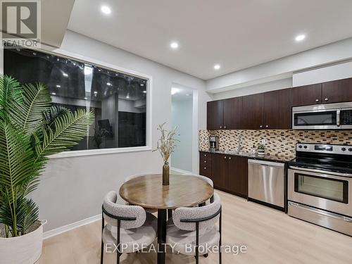 8 - 68 Winston Park Boulevard S, Toronto (Downsview-Roding-Cfb), ON - Indoor Photo Showing Kitchen With Stainless Steel Kitchen