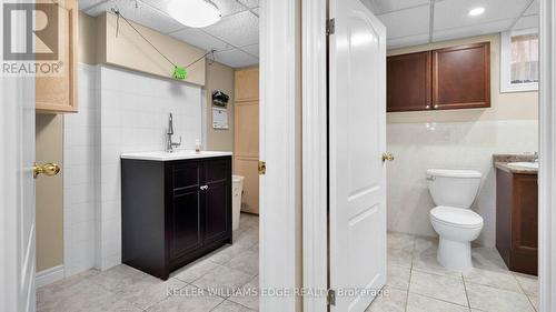 21 Haskins Court, Hamilton (Red Hill), ON - Indoor Photo Showing Bathroom