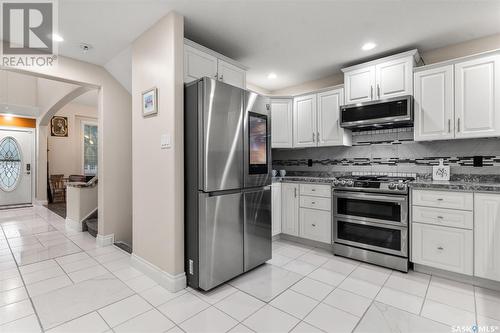 64 Pereverzoff Place, Prince Albert, SK - Indoor Photo Showing Kitchen