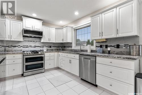 64 Pereverzoff Place, Prince Albert, SK - Indoor Photo Showing Kitchen