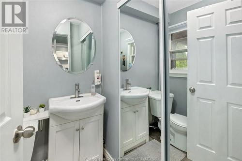 383 Frank Avenue, Windsor, ON - Indoor Photo Showing Bathroom