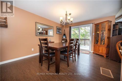 26 Clark'S Landing Lane, Laurentian Hills, ON - Indoor Photo Showing Dining Room