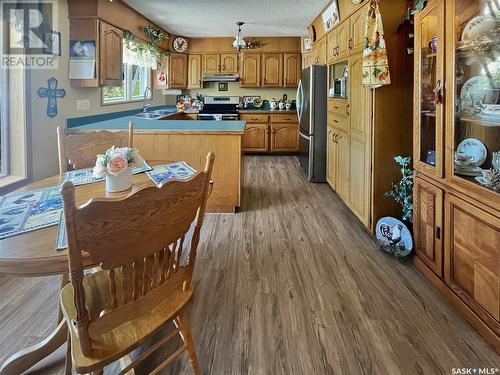 463 Steele Crescent, Swift Current, SK - Indoor Photo Showing Kitchen