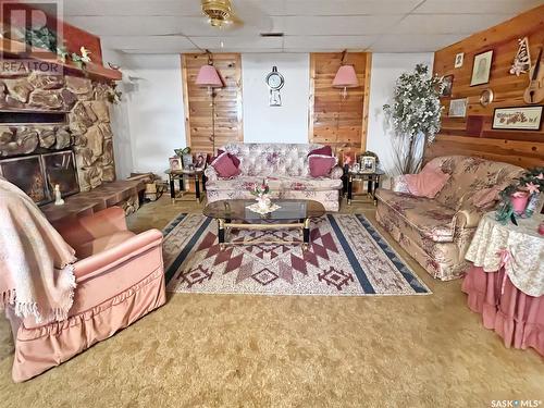 463 Steele Crescent, Swift Current, SK - Indoor Photo Showing Living Room With Fireplace