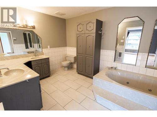 5005 Cole Avenue, Terrace, BC - Indoor Photo Showing Bathroom