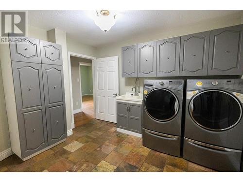 5005 Cole Avenue, Terrace, BC - Indoor Photo Showing Laundry Room