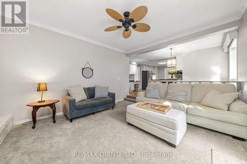 46 Grosvenor Drive, Belleville, ON - Indoor Photo Showing Living Room