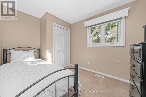 46 Grosvenor Drive, Belleville, ON - Indoor Photo Showing Bedroom