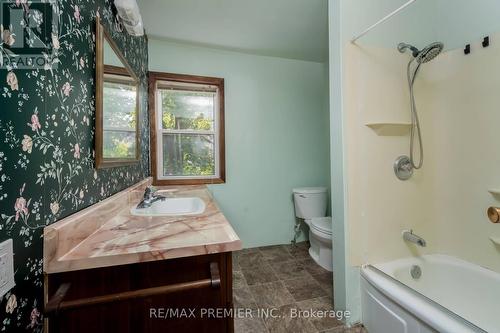 391 Queen Street, Newmarket (Central Newmarket), ON - Indoor Photo Showing Bathroom