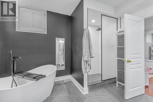 9 Garden Wood Avenue, Caledon, ON - Indoor Photo Showing Bathroom