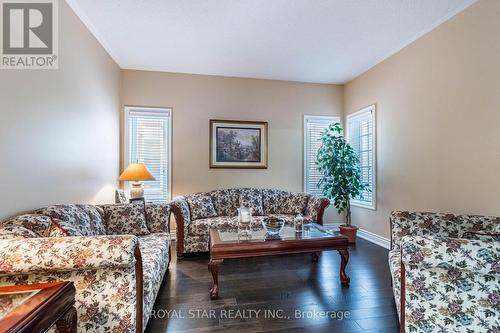 12 Pappain Crescent S, Brampton, ON - Indoor Photo Showing Living Room