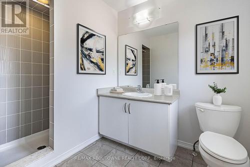 8715 Dogwood Crescent, Niagara Falls, ON - Indoor Photo Showing Bathroom